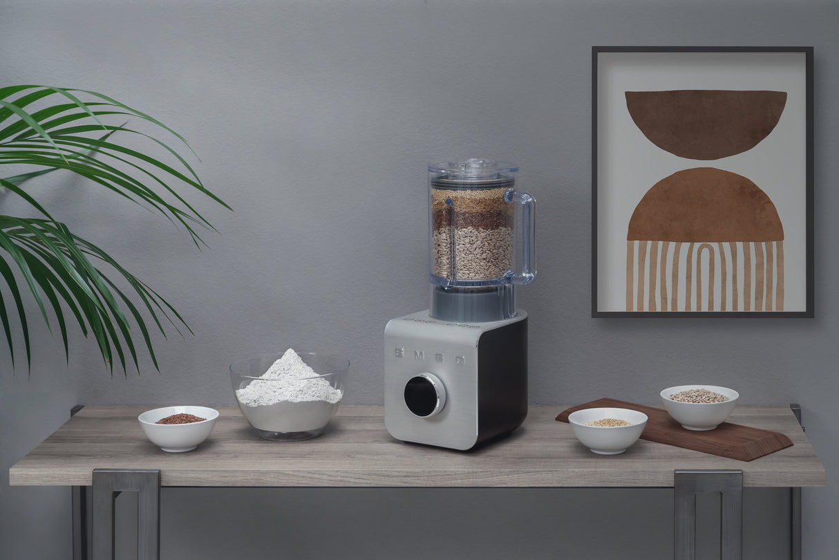 EAN 8017709331191 - Smeg BLC01BLMEU licuadora 1,5 L Batidora de vaso 1400 W Negro imagen 10