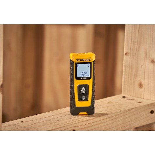 EAN 3253560770655 - Stanley SLM65 Medidor láser de distancias Negro, Amarillo 20 m imagen 18