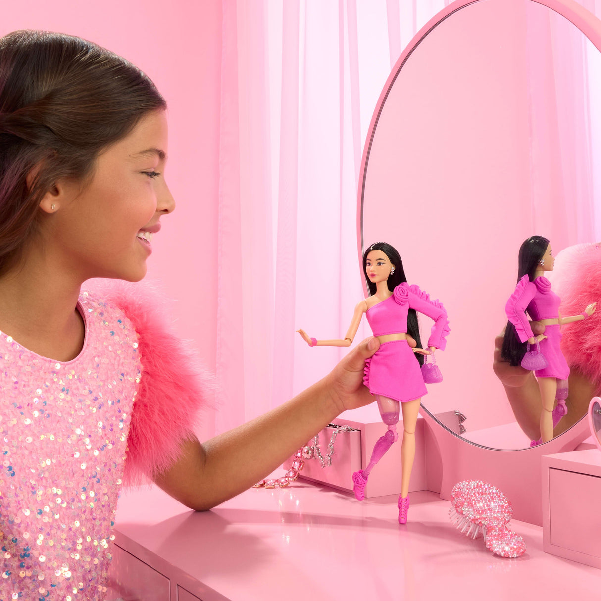 EAN 0194735255986 - Barbie Fashionistas HYV26 muñeca imagen 2