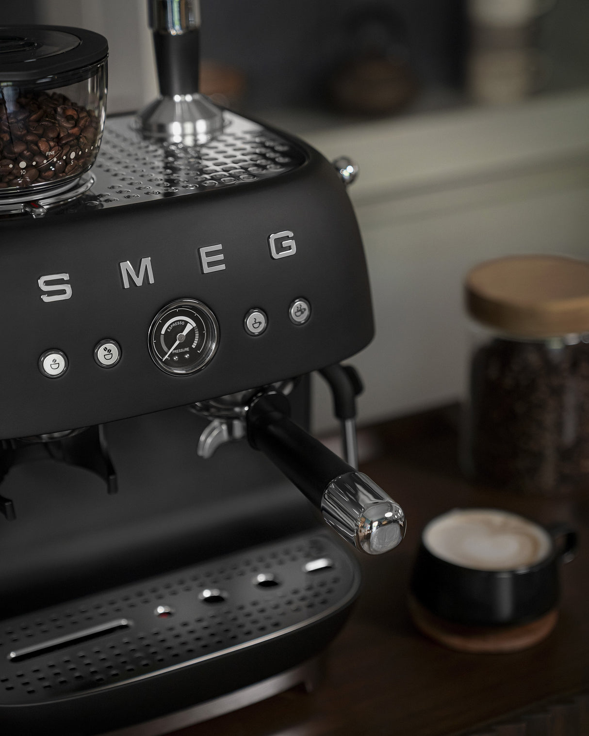 EAN 8017709354572 - Smeg EGF03BLMEU cafetera eléctrica Manual Máquina espresso 2,4 L imagen 24