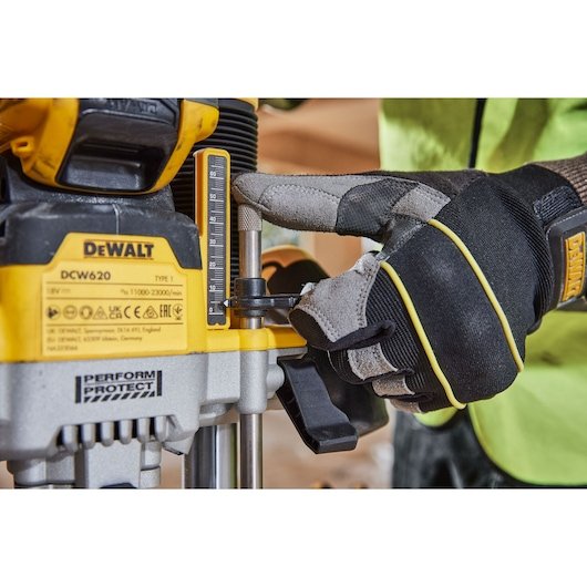 Dewalt Dcw620nt-Xj Battery Plunge Router