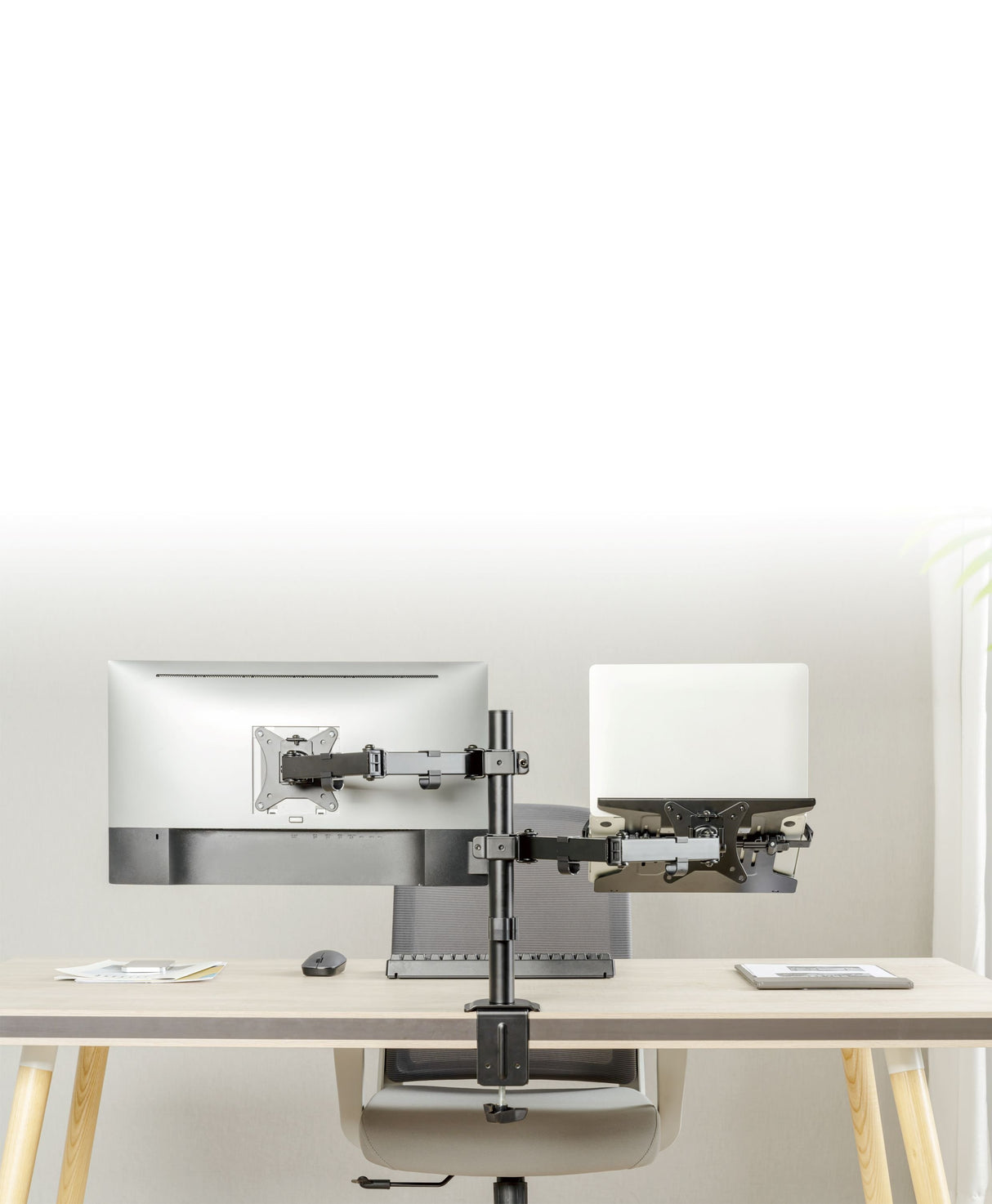 EAN 8716309126083 - Gembird MA-DA-03 soporte para monitor 81,3 cm (32") Escritorio Negro imagen 4