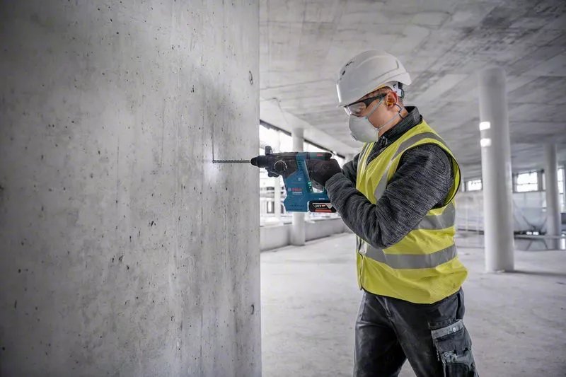 Taladro Percutor Inalámbrico Bosch Gbh 18v-24 C Professional, 18 Voltios (Azul/Negro, 2 Baterías Li-Ion 5.0ah, Bluetooth, En L-Boxx)