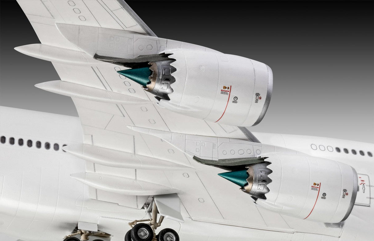 EAN 4009803038919 - Revell Boeing 747-8 Lufthansa "New Livery" Avión imagen 4