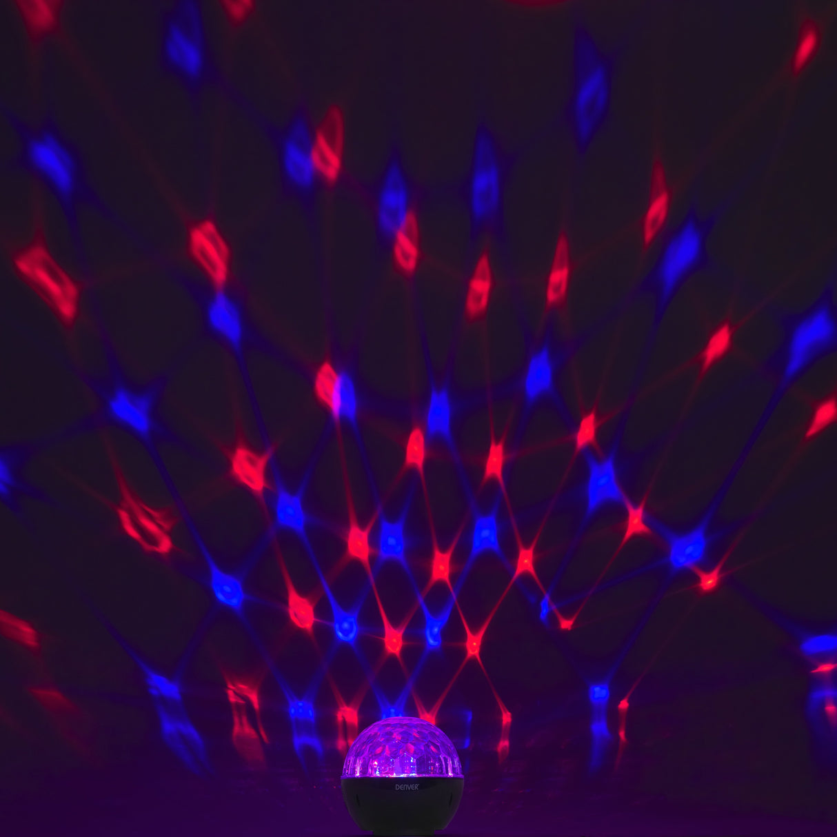 Altavoz Portátil Denver Con Efecto Luz De Discoteca Btl-65