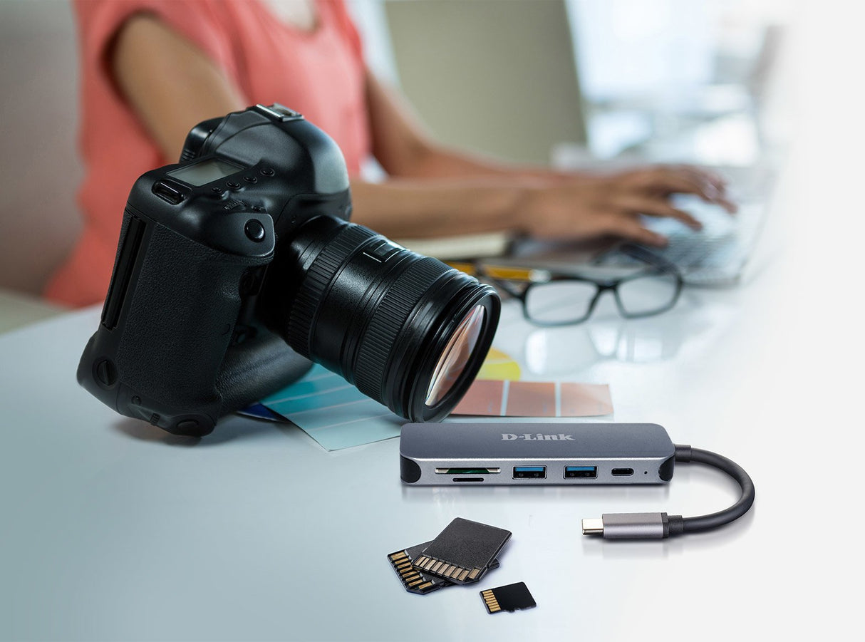 Hub Usb C D-Link A 2 Puertos Usb3.0 +1 Usb-C (Data Sync) + Lector Tarjetas