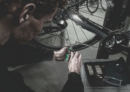 Wera 9532 Juego De Taller Para Remachadora De Cadena, 20 Piezas, Juego De Herramientas Negro/Verde, Incluye Trinquete De Punta Reversible, 1/4" 5136042001