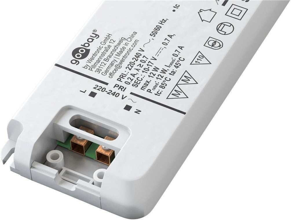 EAN 4040849655838 - Goobay 65583 transformador de corriente Blanco, Verde 0,7 A imagen 3