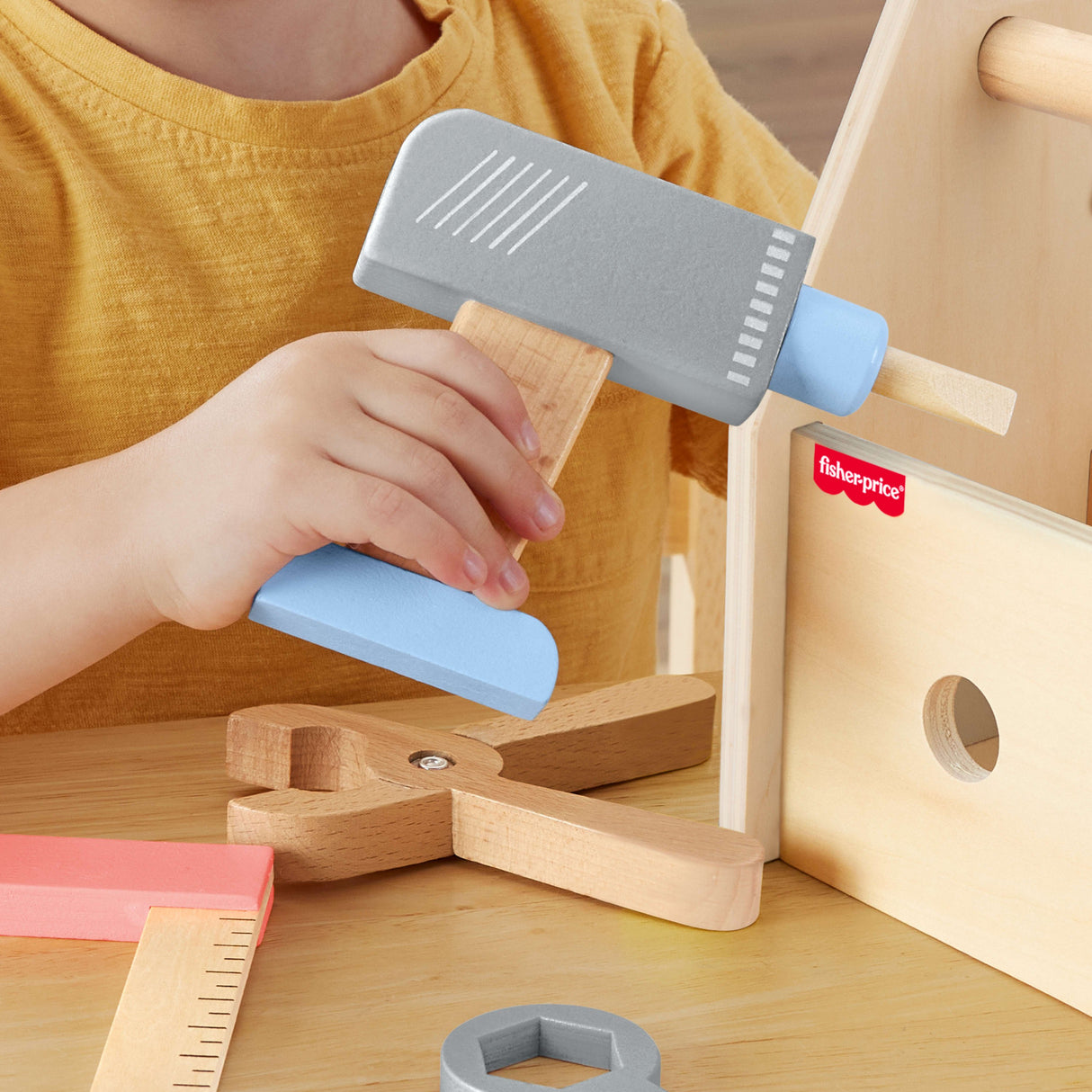 EAN 0194735246076 - Fisher-Price Wooden Tool Box Set imagen 4