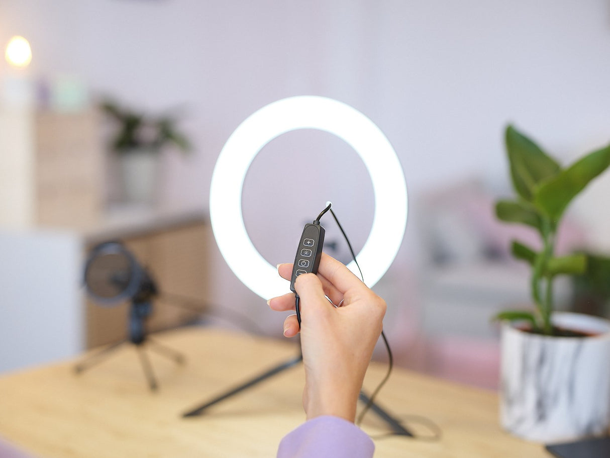 Aro De Luz Profesional + Pantalla Trust Maku+ Incluye Pantalla Verde