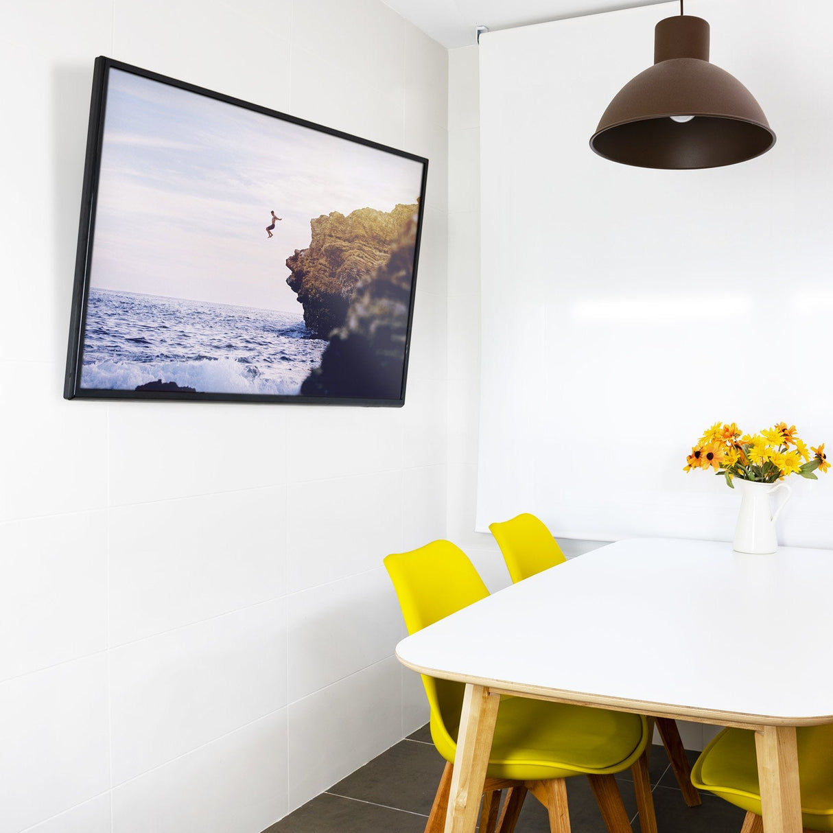 Tooq Soporte Fijo De Pared Para Tv De 43"-90" - Inclinable - Peso Max 70kg - Vesa 800x400mm - Negro