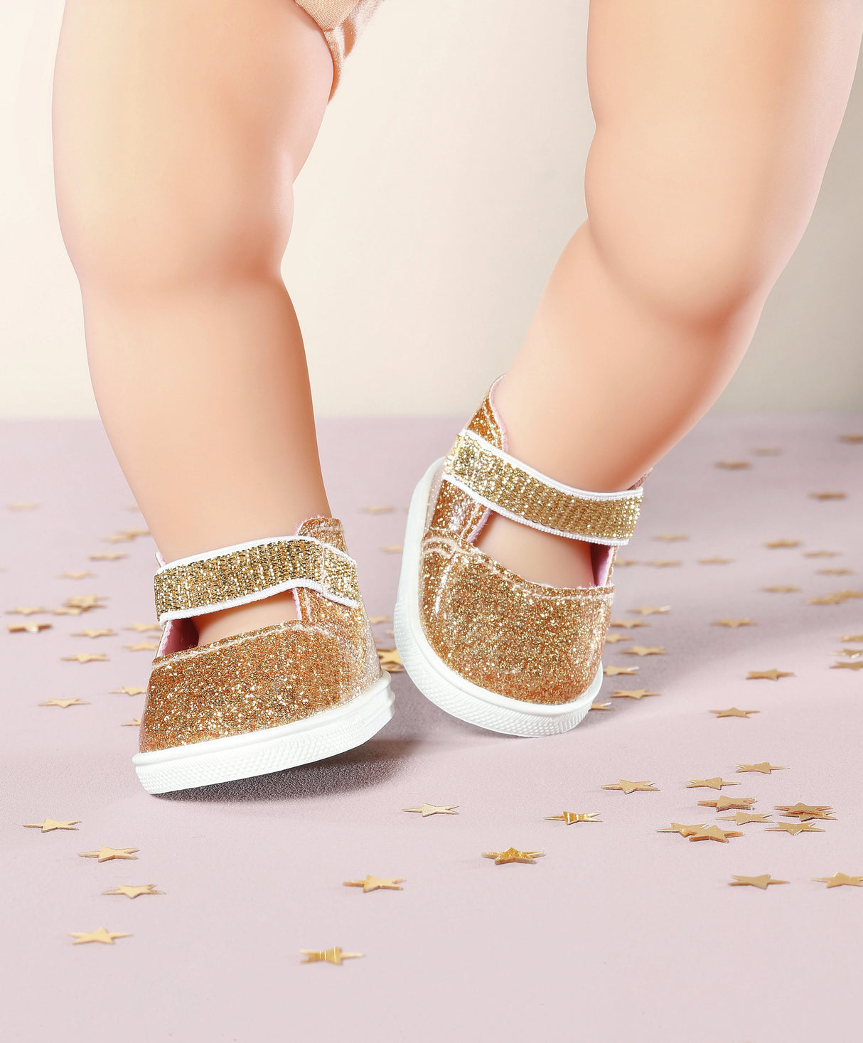 EAN 4001167710272 - Baby Annabell Shoes gold+insoles 43cm Zapatos de muñeca imagen 4