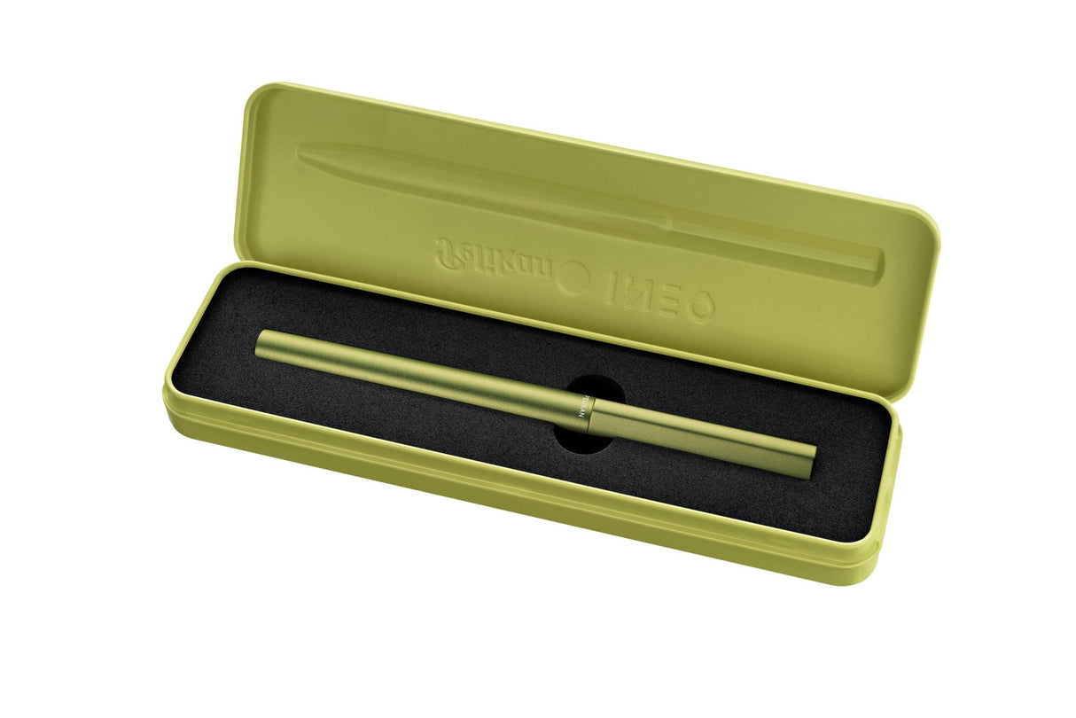 EAN 4012700823694 - Pelikan 823692 pluma estilográfica Sistema de carga por cartucho Verde 1 pieza(s) imagen 1