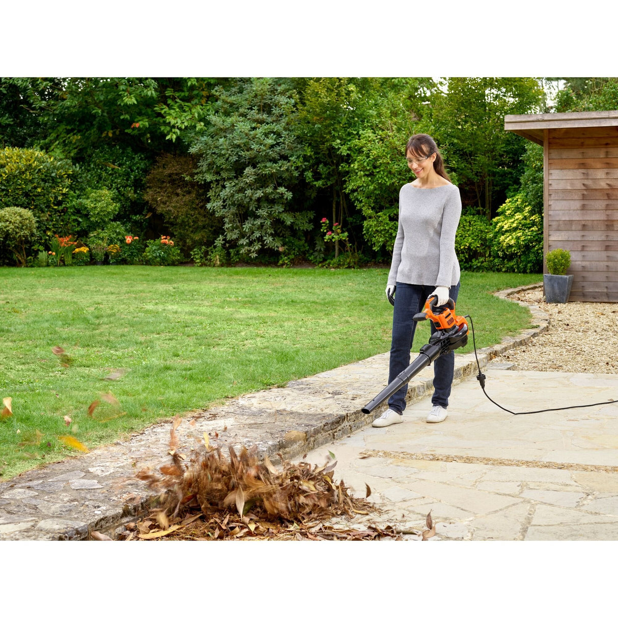 EAN 5035048705186 - Black & Decker BEBLV300-QS soplador de hoja 315 kmh imagen 8
