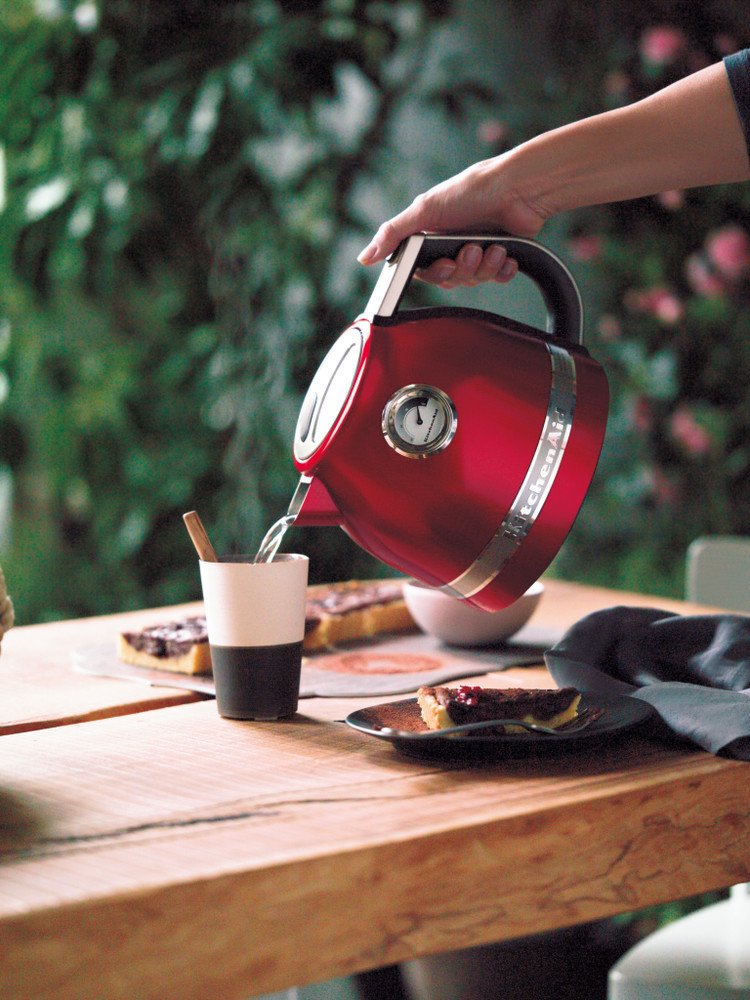 EAN 5413184151010 - KitchenAid 5KEK1522EER tetera eléctrica 1,5 L 2400 W Rojo imagen 5