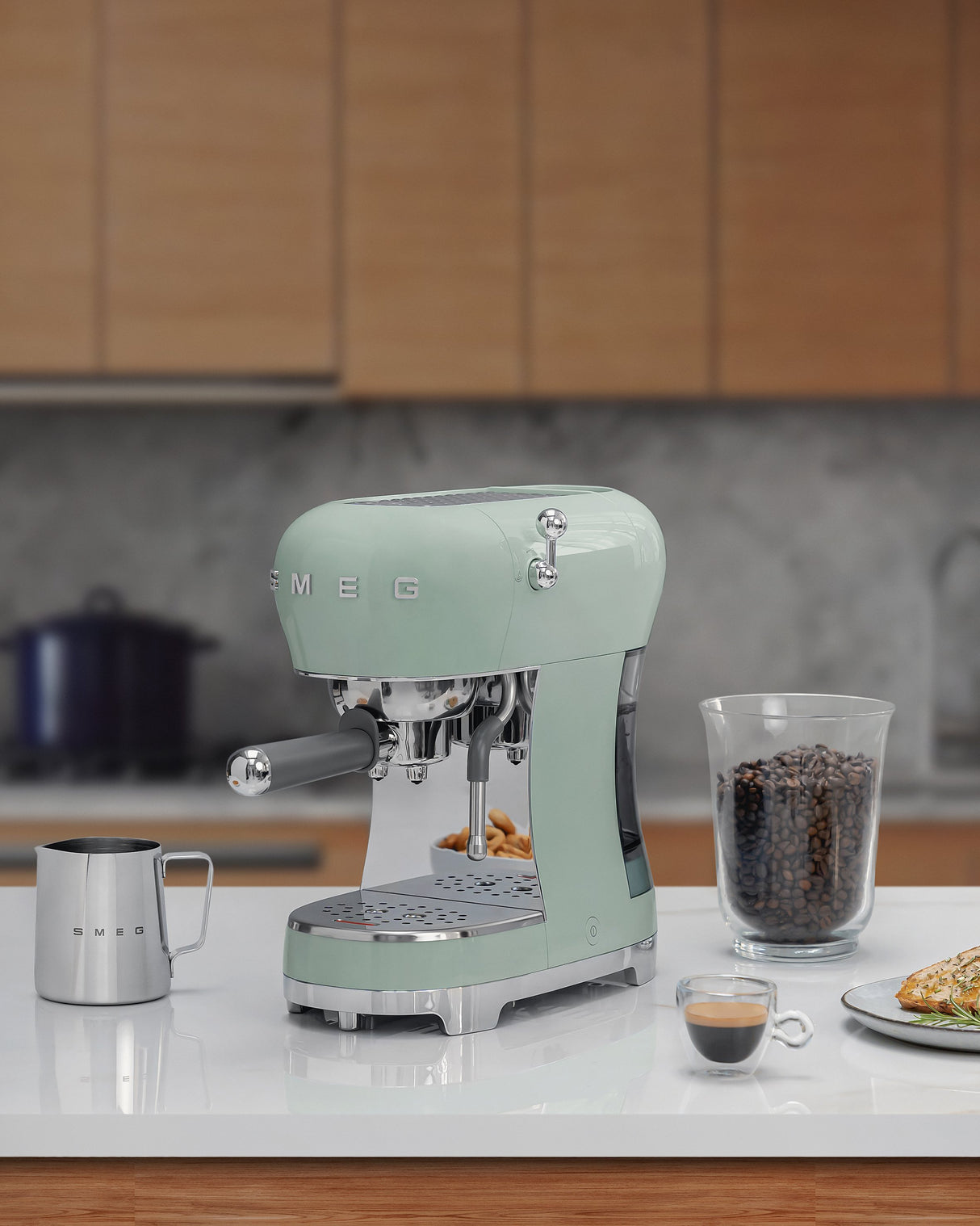 EAN 8017709324780 - Smeg ECF02PGEU cafetera eléctrica Manual Máquina espresso 1,1 L imagen 11