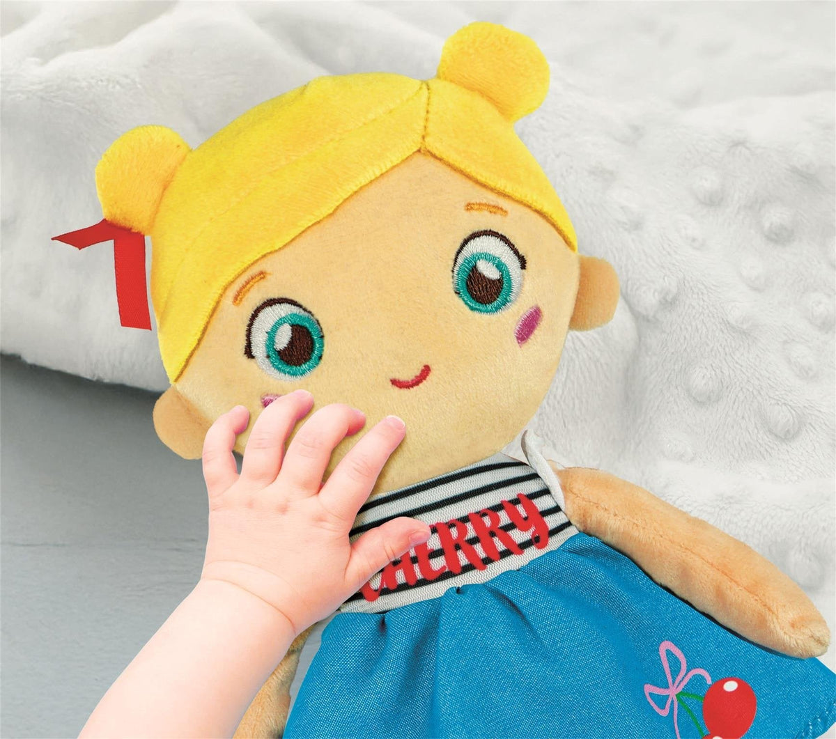 Muñeca Tela Cherry Terry