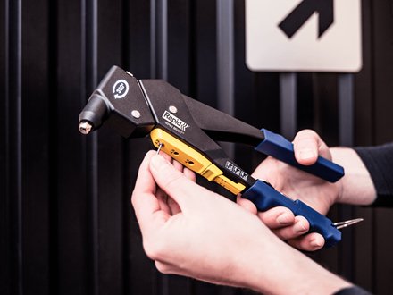 Remachadora Manual Rp60 Cabezal Giratorio Multi 5001126 Rapid