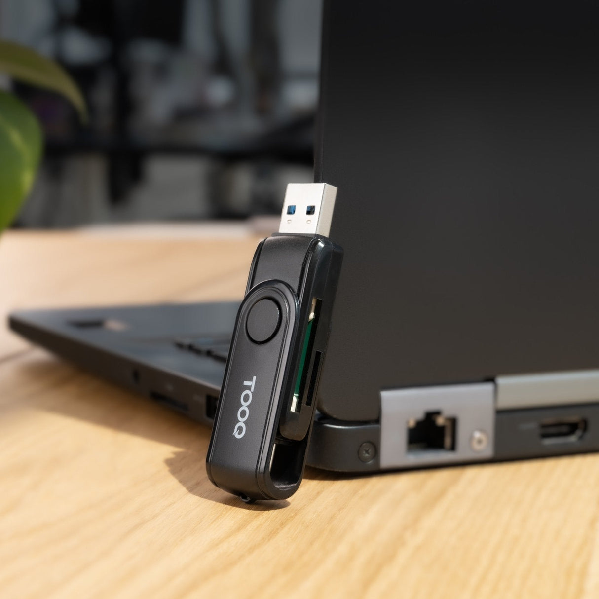 EAN 8433281016286 - TooQ TQR-3003B lector de tarjeta imagen 2