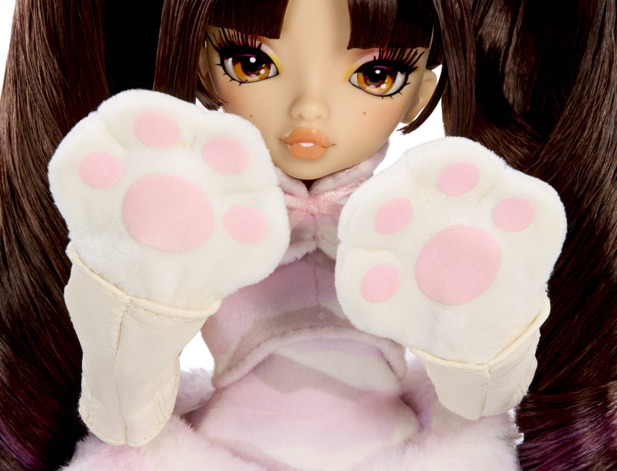 EAN 0035051253488 - MGA Entertainment Mirror Mi Akiko Kittyama imagen 7