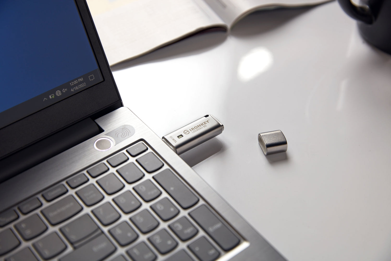 EAN 0740617329391 - Kingston Technology IronKey Locker+ 50 unidad flash USB USB tipo A 3.2 Gen 1 (3.1 Gen 1) Plata imagen 8