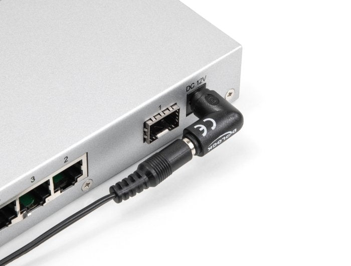 Delock 80794 Adaptador De Cc De 5,5 X 2,1 Mm Macho A 5,5 X 2,1 Hembra En Ángulo De 90