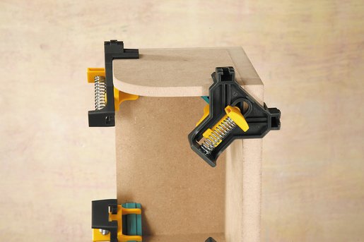 EAN 4006885305106 - wolfcraft GmbH ES 22 Sargento angular con escuadra de sujeción 2,2 cm Negro, Verde, Amarillo imagen 3
