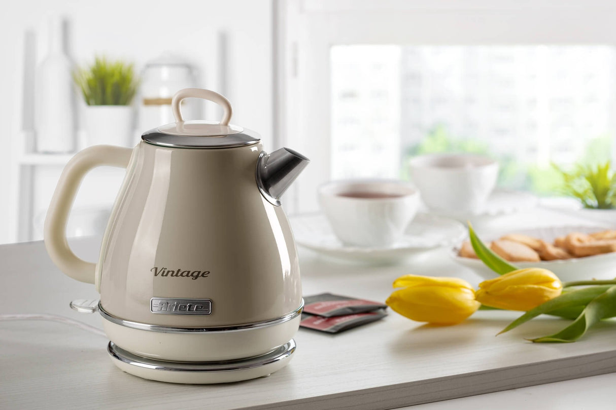 Hervidor De Agua Ariete Vintage 2868 03 2000w Capacidad 1l