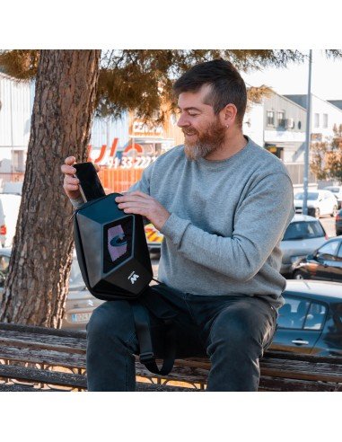 Mochila Led Woxter Loy-Evil Eye 6l Pantalla Led Personalizable