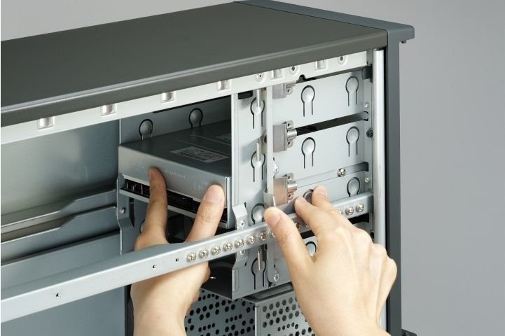 EAN 4710713233850 - Chieftec Mediumtower Uni 400W ATX/EATX Black Midi Tower Negro imagen 9