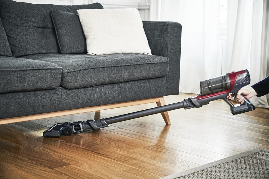 EAN 3221616018891 - Rowenta RH6878 Aspiradora escoba 2 en 1 Batería Secar Ciclónico Sin bolsa 0,55 L 100 W Rojo, Gris imagen 6