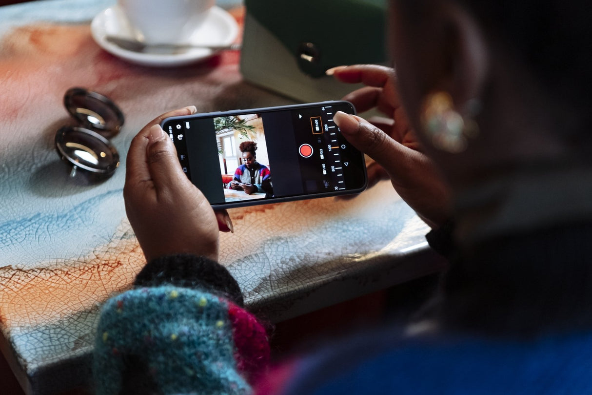 Canon Eos R50, Black + Rf-S 18-45 Is Stm + Rf-S 55-210mm F5-7.1 Is Stm Kit Milc 24,2 Mp Cmos 6000 X 4000 Pixeles Negro