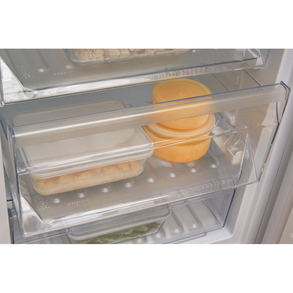 EAN 8003437614675 - Whirlpool UW8 F2Y WBI F 2 Congelador vertical Independiente 263 L Blanco imagen 5