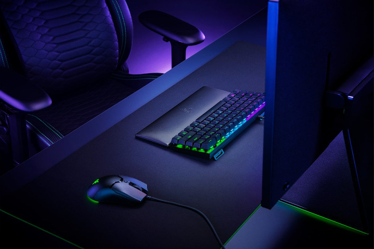 EAN 8886419337218 - Razer RC21-01720100-R3M1 descansa muñecas Cuero, Espuma de memoria Negro imagen 3