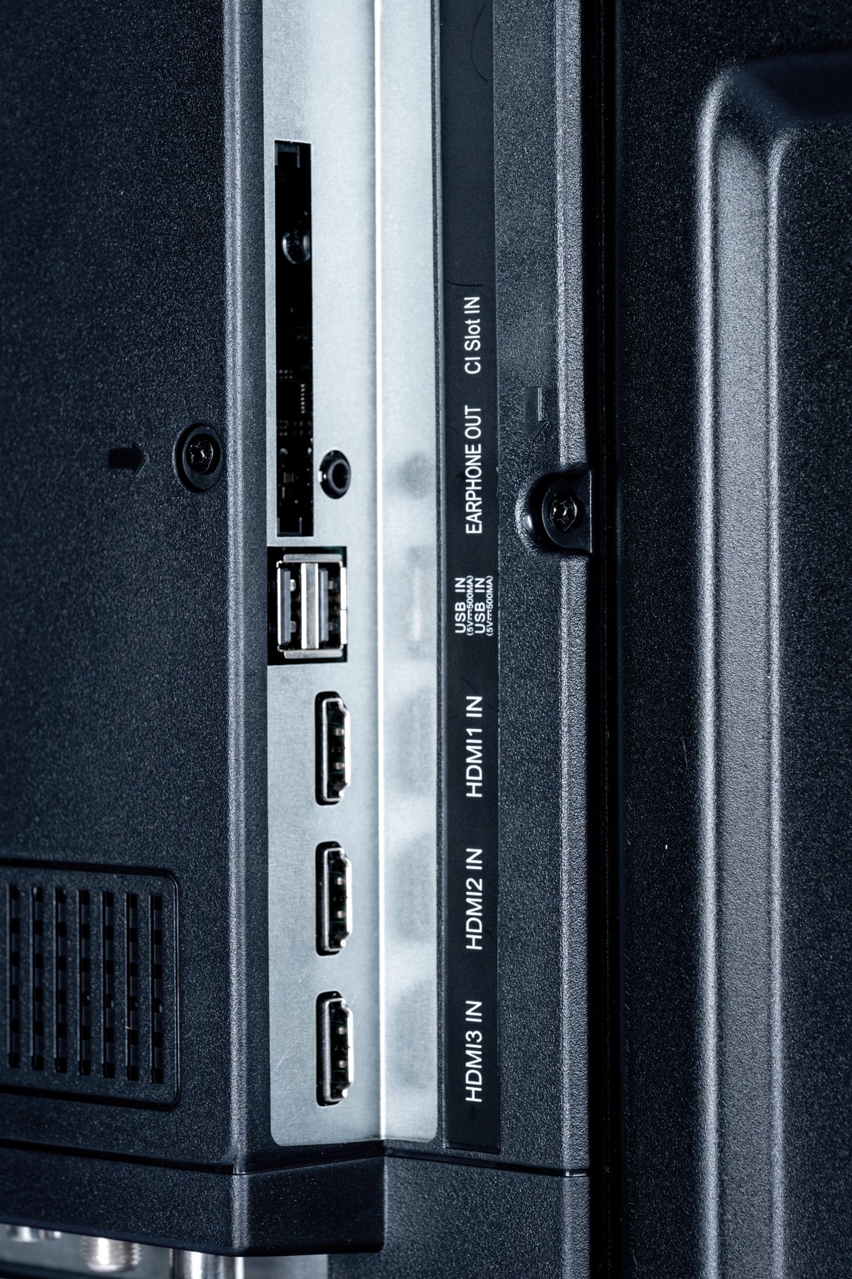 Televisor Tornado 32es4301x (32") Hd Smart Tv Wifi Negro 220 Cd / M²