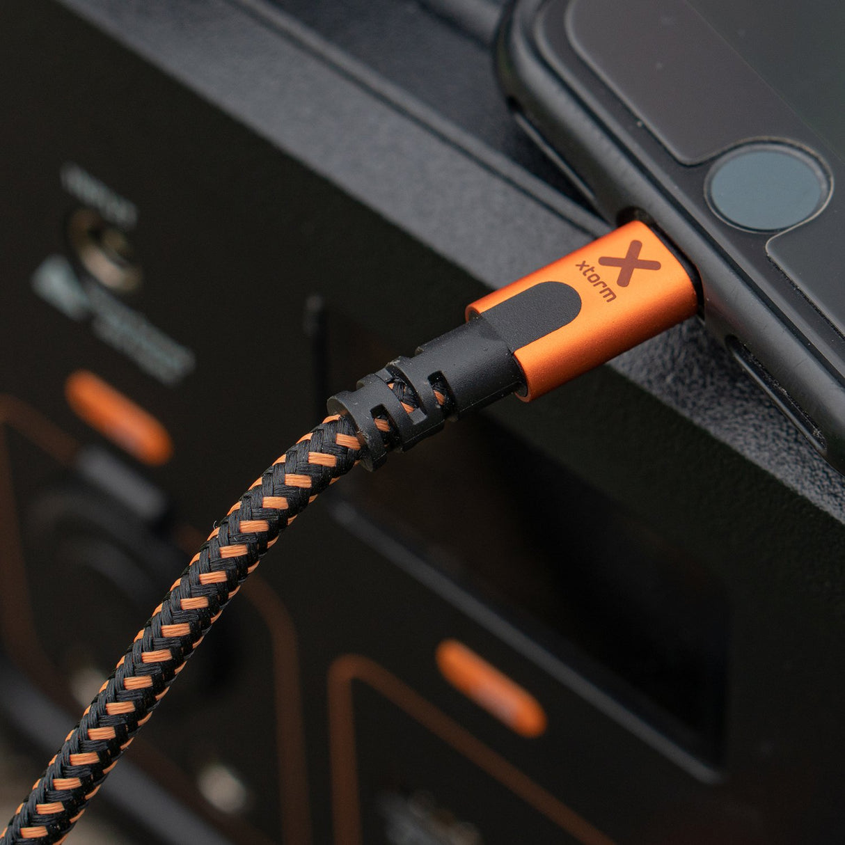 EAN 8718182275902 - Xtorm CXX002 cable de conector Lightning 1,5 m Negro, Naranja imagen 8