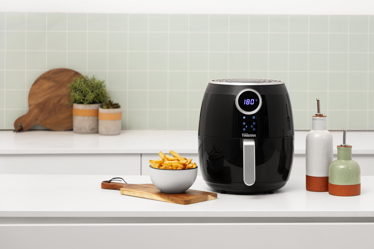 EAN 8713016097583 - Tristar FR-6956 freidora Sencillo 4,5 L Independiente 1500 W Freidora de aire caliente Negro, Plata imagen 16