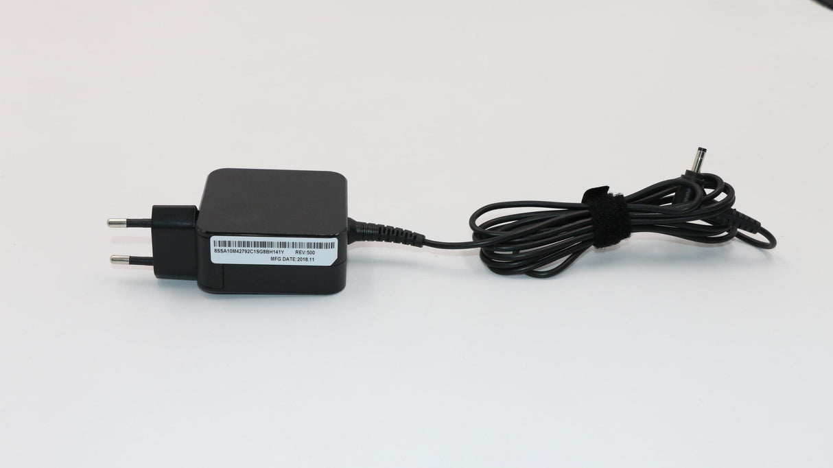 EAN 5706998655530 - Lenovo 01FR133 adaptador e inversor de corriente Interior 45 W Negro imagen 4