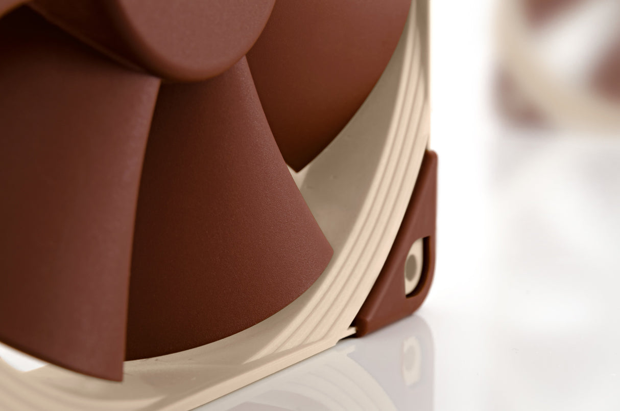 EAN 9010018100273 - Noctua NF-F12 Carcasa del ordenador Ventilador 12 cm Beige, Marrón imagen 6