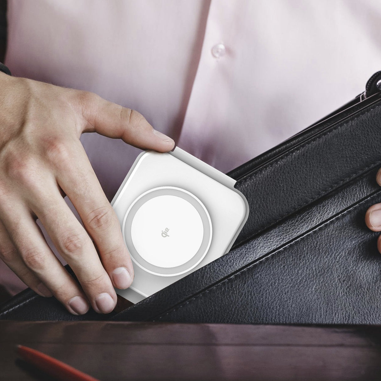 Qi2 3-In-1 Magnetic Travel Char