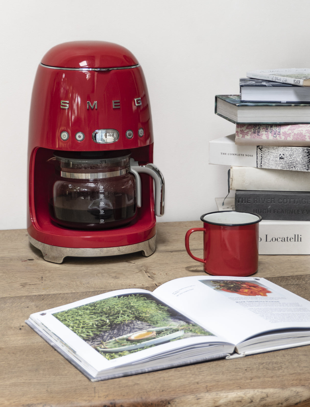 EAN 8017709280505 - Smeg DCF02RDEU cafetera eléctrica Totalmente automática Cafetera de filtro 1,4 L imagen 7