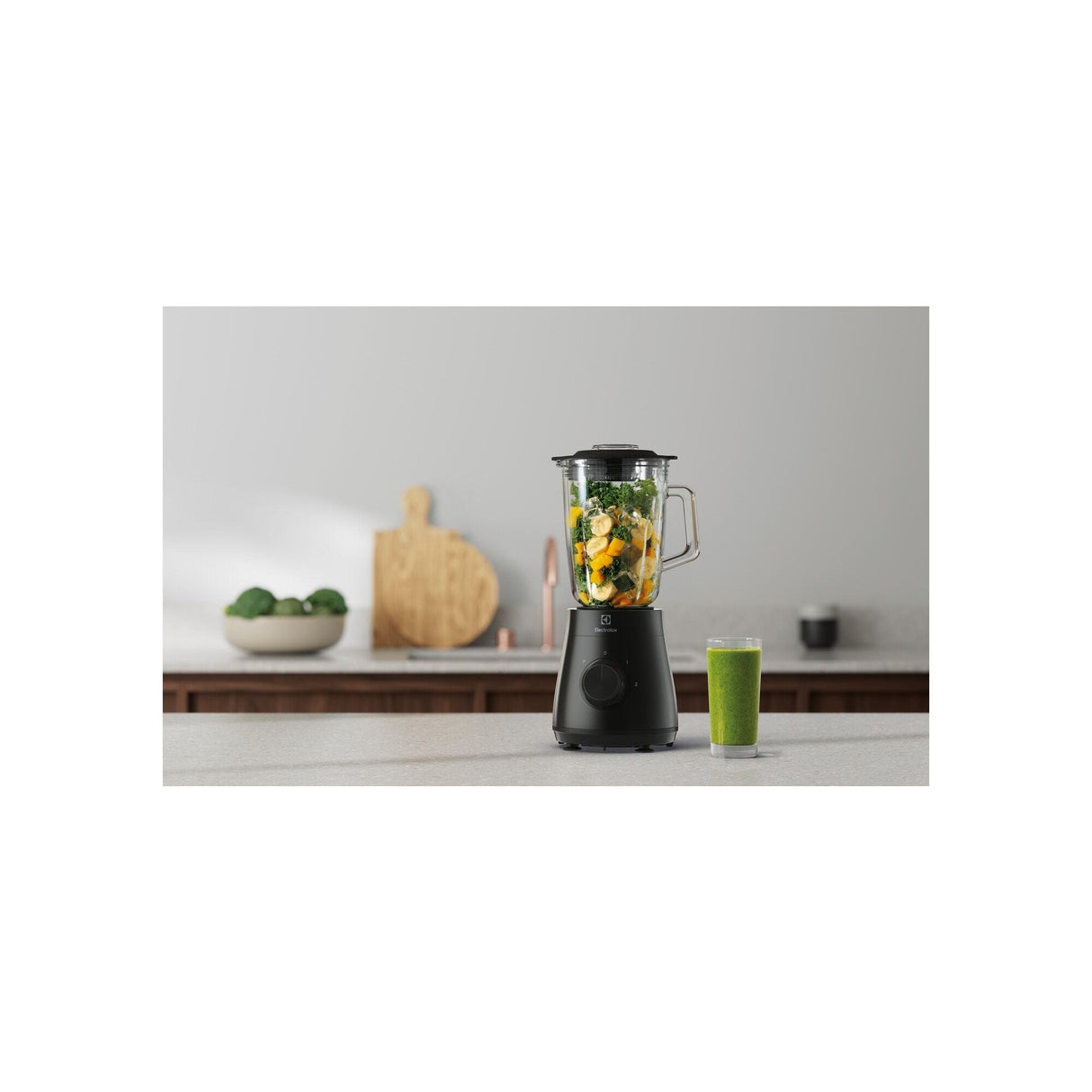 EAN 7332543771752 - Electrolux E3TB1-4GG 1,5 L Batidora de inmersión 500 W Gris Oscuro imagen 4