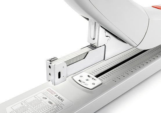 Novus Grapadora De Gruesos B56 Xl Ergonómica Gran Capacidad De Grapado Gris Claro