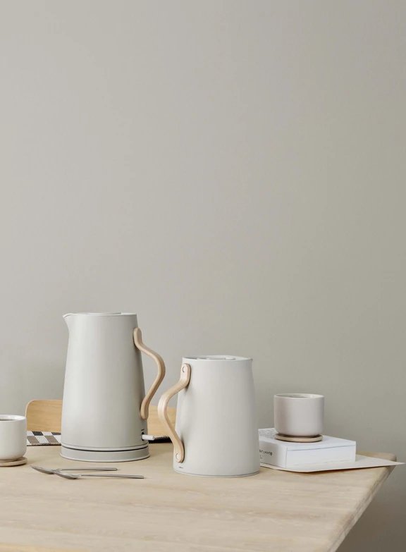 EAN 5709846029088 - Stelton Emma tetera eléctrica 1,2 L Arena imagen 3