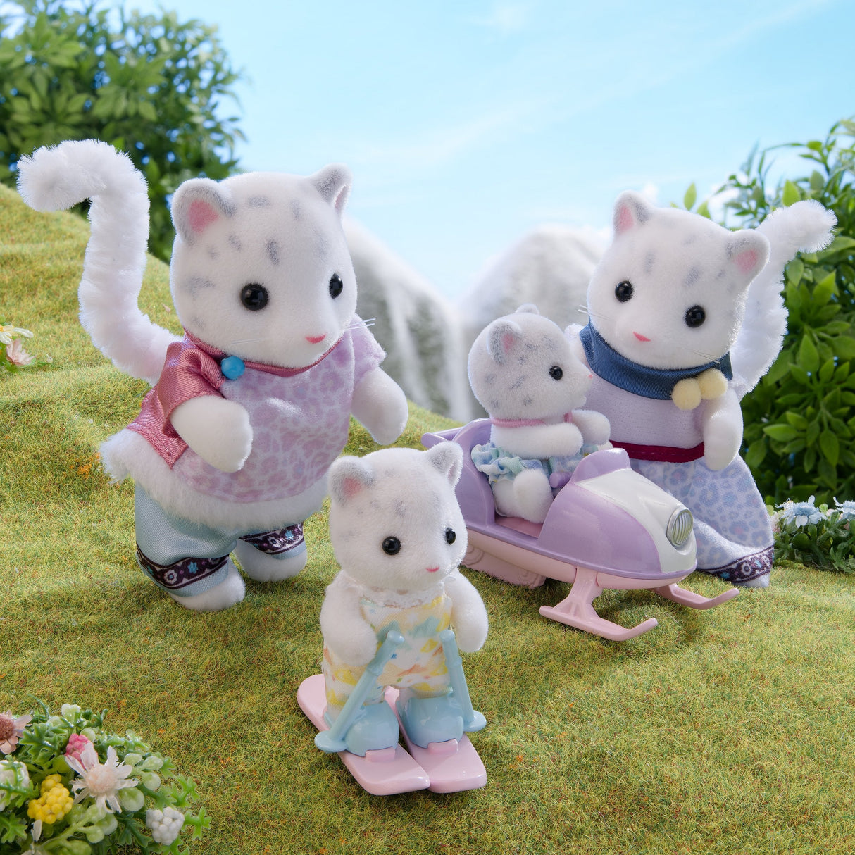 Epoch Sylvanian Families - Schneeleoparden Familie 5814