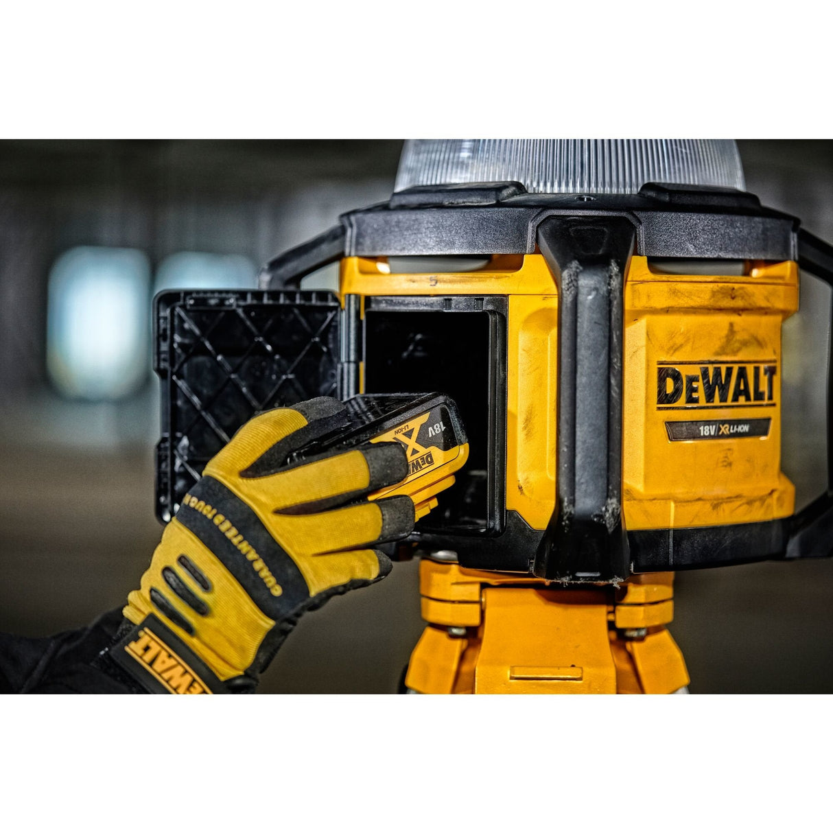 Foco De Construcción Dewalt Dcl074