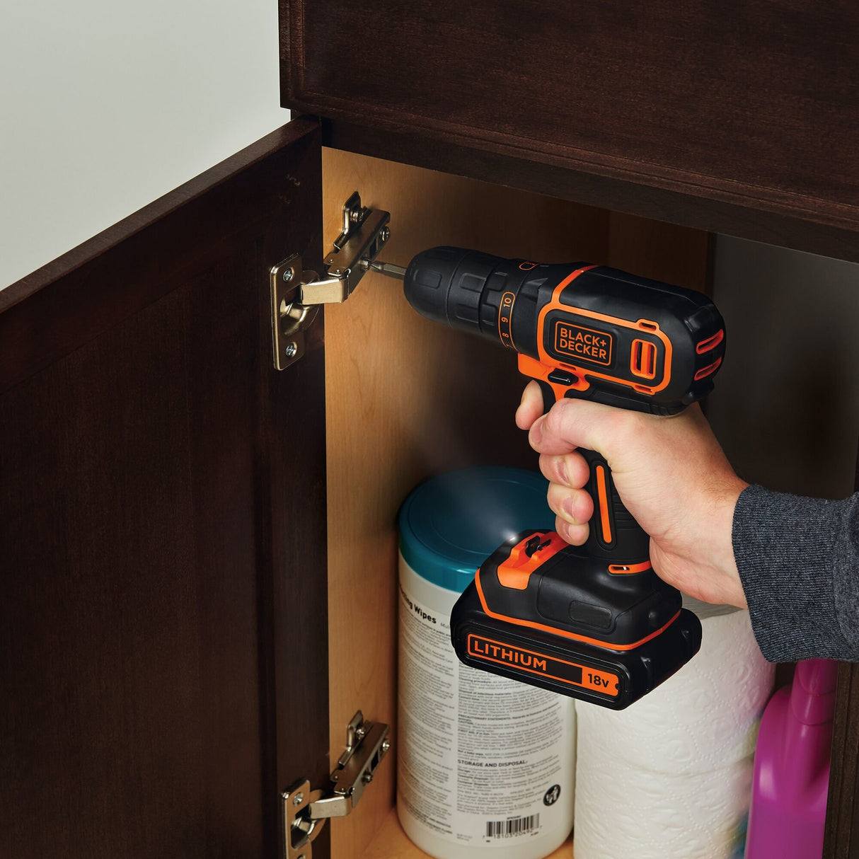 EAN 5035048645482 - Black & Decker BDCDC18K-QW taladro Sin llave Negro, Naranja imagen 3