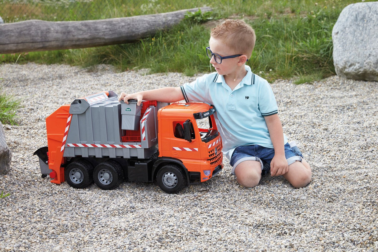 Lena Garbage Truck Arocs With Labels