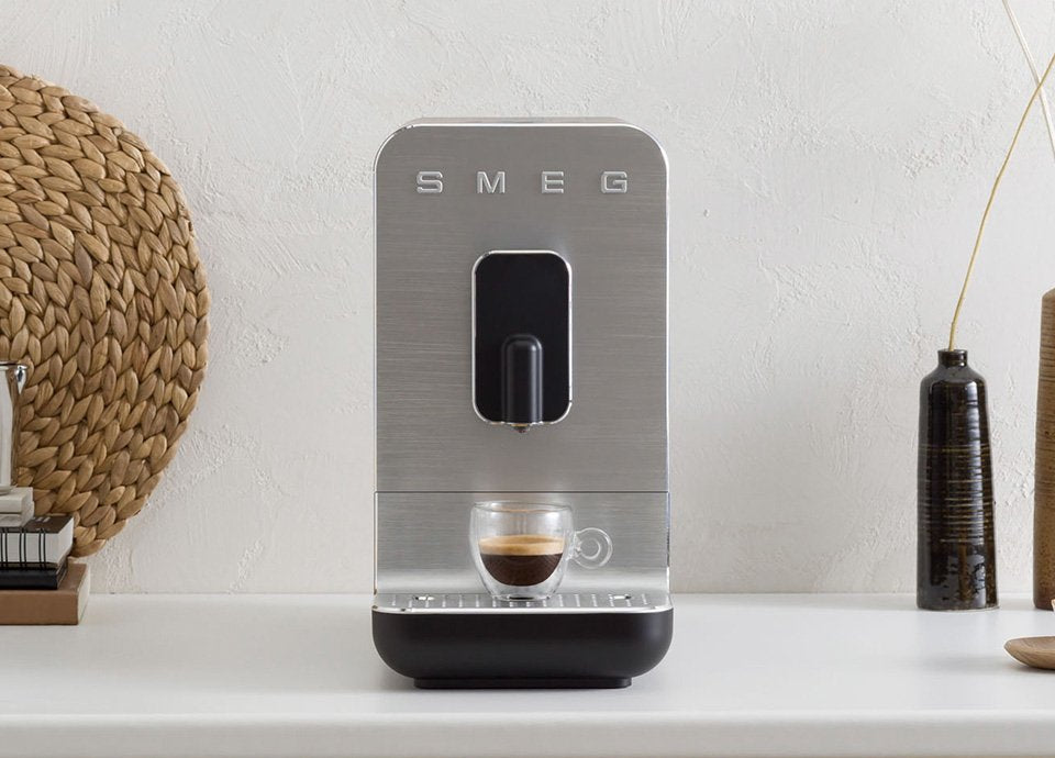 EAN 8017709334734 - Smeg BCC11BLMEU cafetera eléctrica Totalmente automática Máquina espresso 1,4 L imagen 39