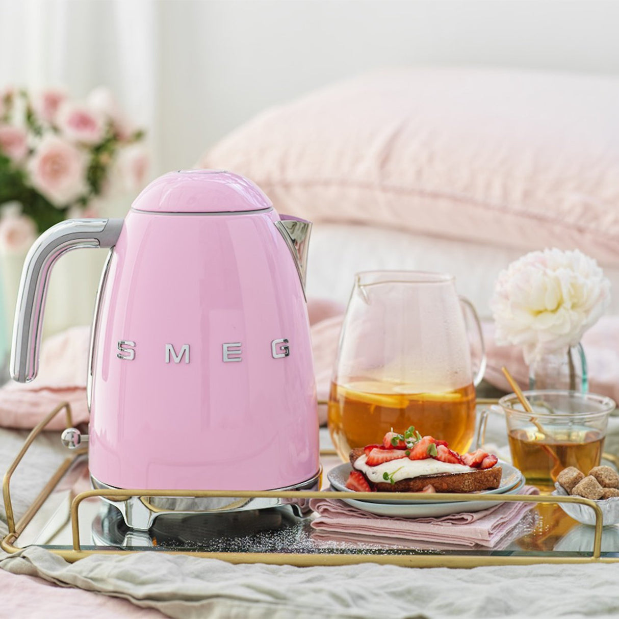 EAN 8017709228033 - Smeg KLF03PKEU tetera eléctrica 1,7 L 2400 W Rosa imagen 6